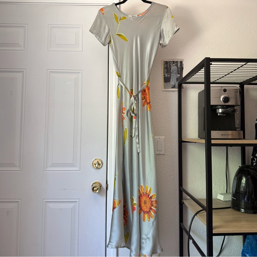 Un Deux Trois grey silk floral bias cut belted short sleeve midi maxi dress